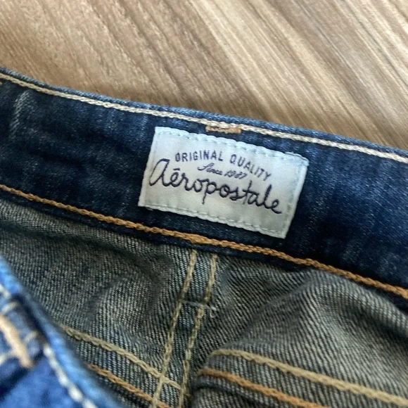 Aeropostale Skinny Jeans. 00 short. Excellent Condition. Smoke and pet free home - Picture 2 of 4